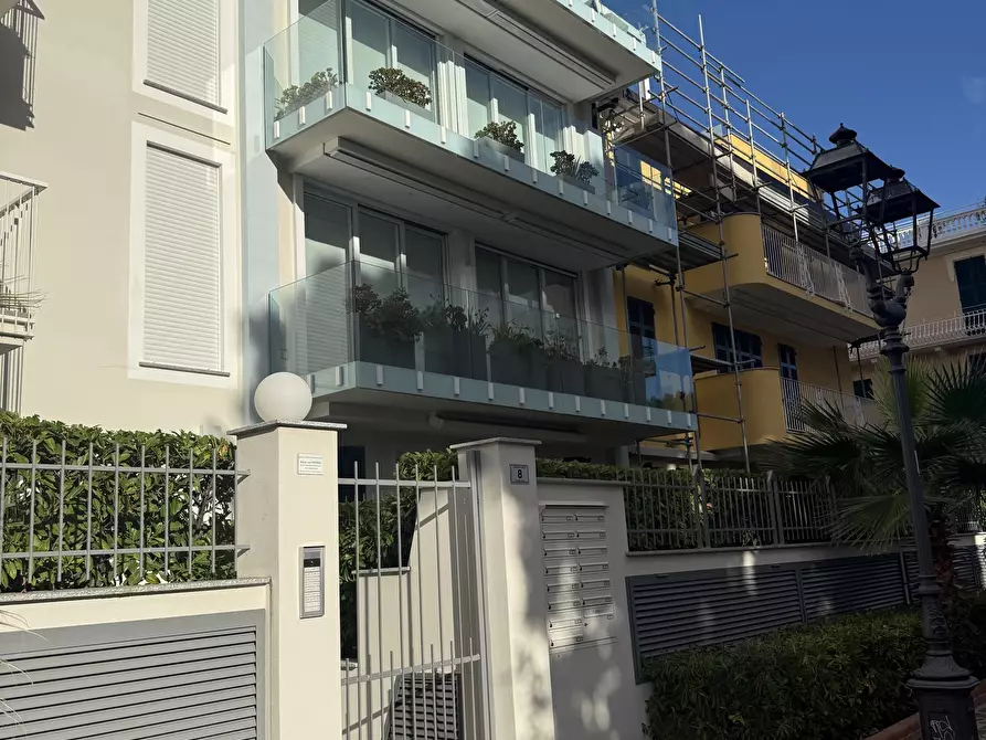 Immagine 12 di Bilocale in affitto  in Via Roma a Alassio