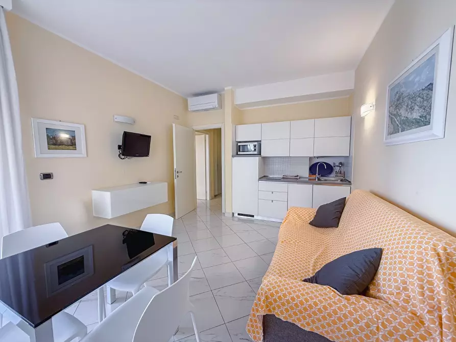 Immagine 1 di Bilocale in vendita  in Via Roma a Alassio