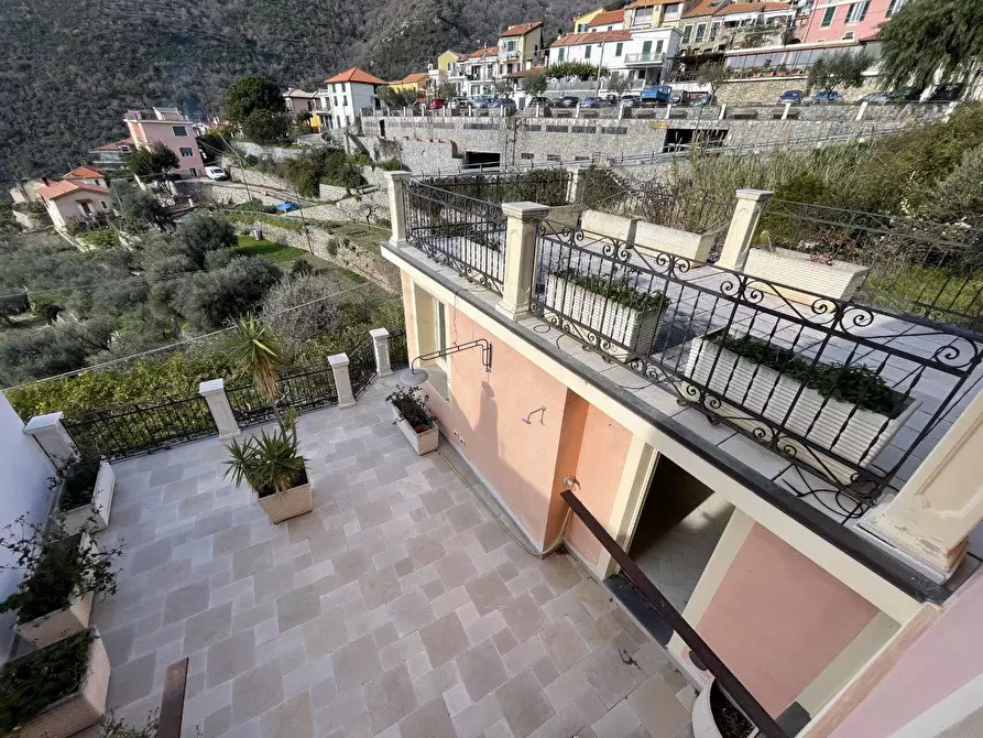 Immagine 9 di Villetta a schiera in vendita  a Alassio