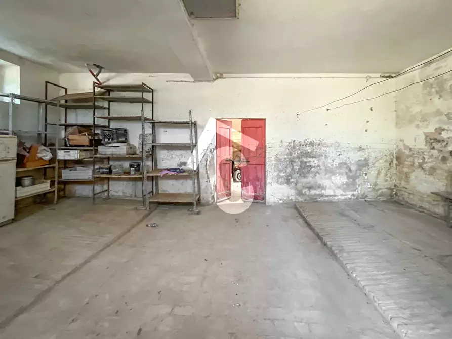 Immagine 21 di Rustico / casale in vendita  a Senigallia