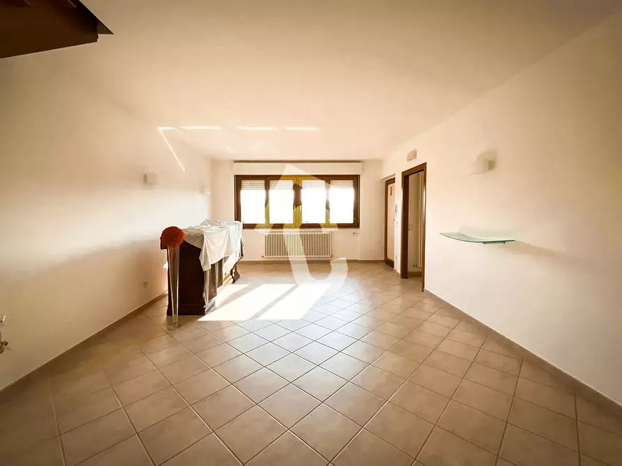 Immagine 3 di Appartamento in vendita  a Jesi