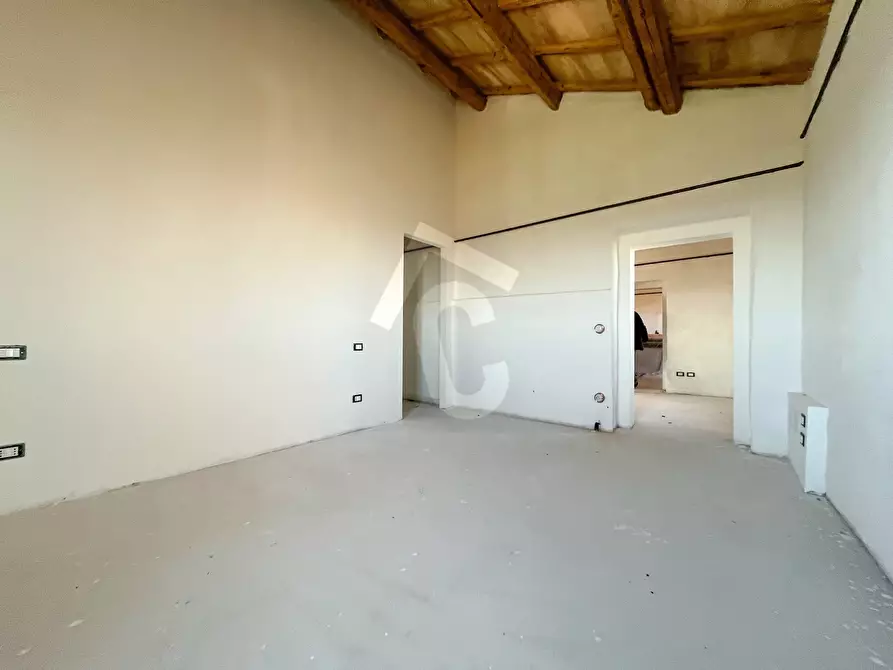 Immagine 43 di Rustico / casale in vendita  a Serra San Quirico