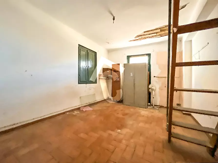 Immagine 16 di Rustico / casale in vendita  a Senigallia