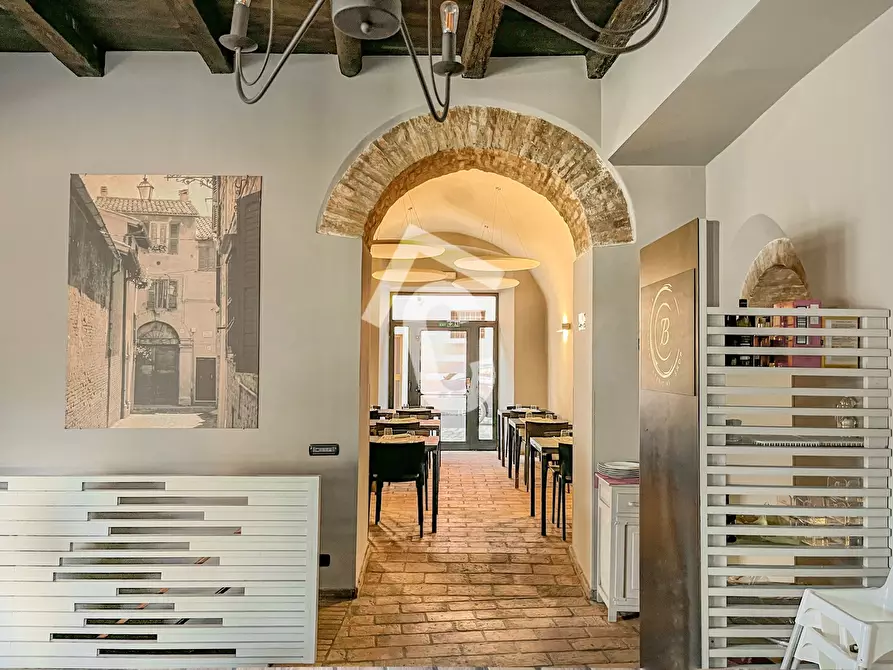 Immagine 4 di Bar / Ristorante in vendita  a Jesi