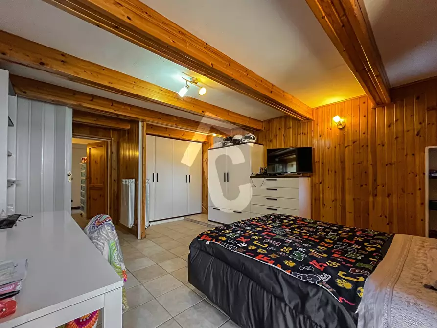 Immagine 28 di Rustico / casale in vendita  a Rosora