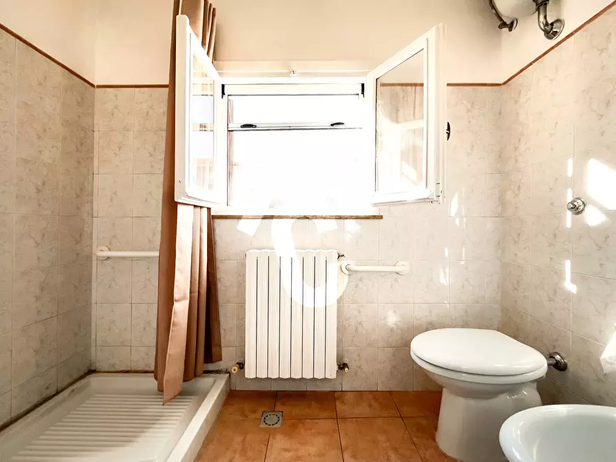 Immagine 10 di Bilocale in vendita  a Jesi