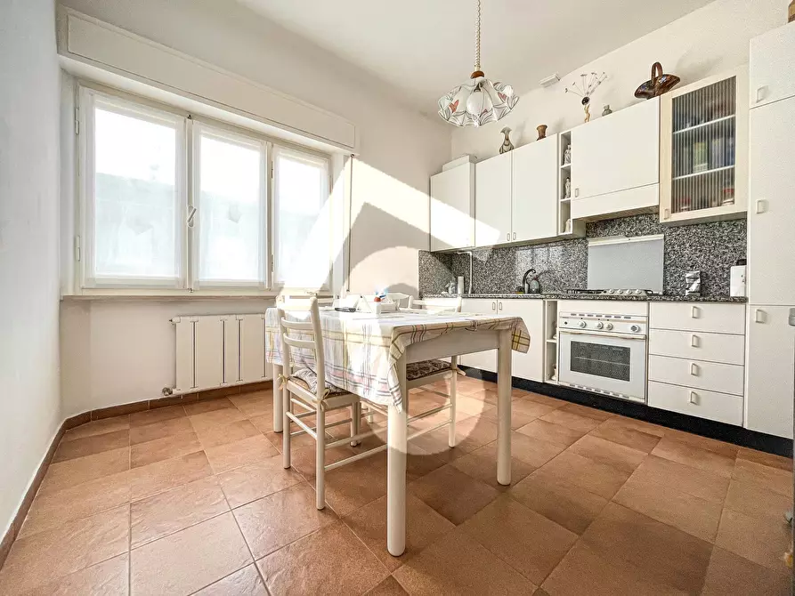 Immagine 6 di Pentalocale in vendita  a Jesi