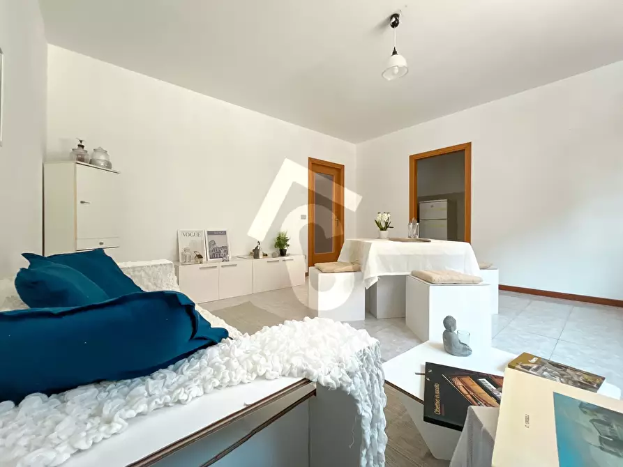 Immagine 10 di Appartamento in vendita  a Jesi