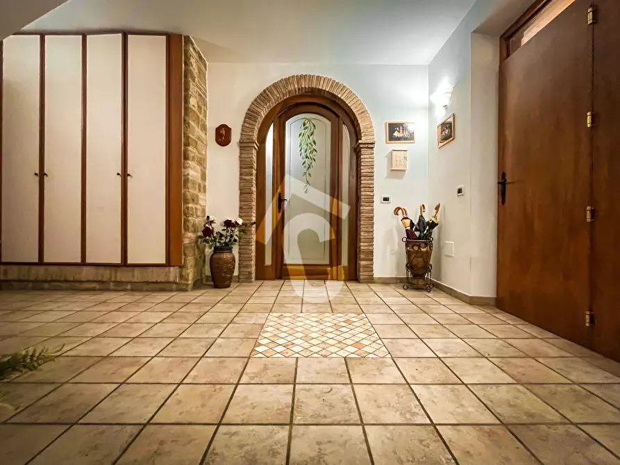 Immagine 5 di Rustico / casale in vendita  a Monte Roberto