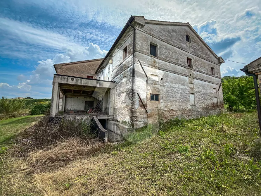 Immagine 22 di Rustico / casale in vendita  a Jesi