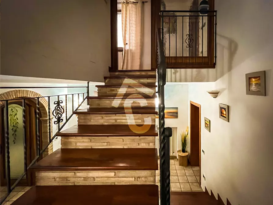 Immagine 14 di Rustico / casale in vendita  a Monte Roberto