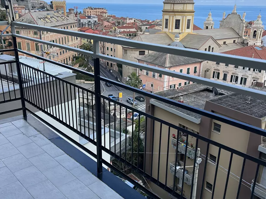 Immagine 2 di Trilocale in affitto  in Via Caviglia 69 a Finale Ligure
