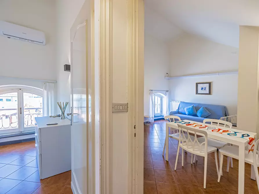 Immagine 40 di Bilocale in affitto  in Piazza Vittorio Emanuele II a Finale Ligure