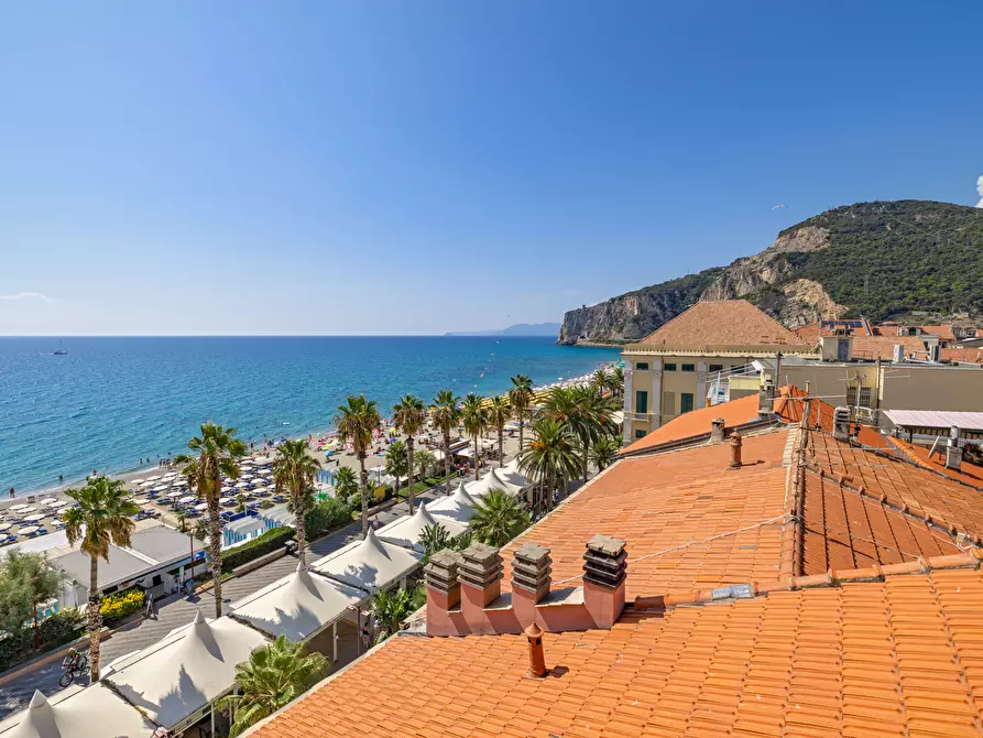 Immagine 24 di Bilocale in affitto  in Piazza Vittorio Emanuele II a Finale Ligure