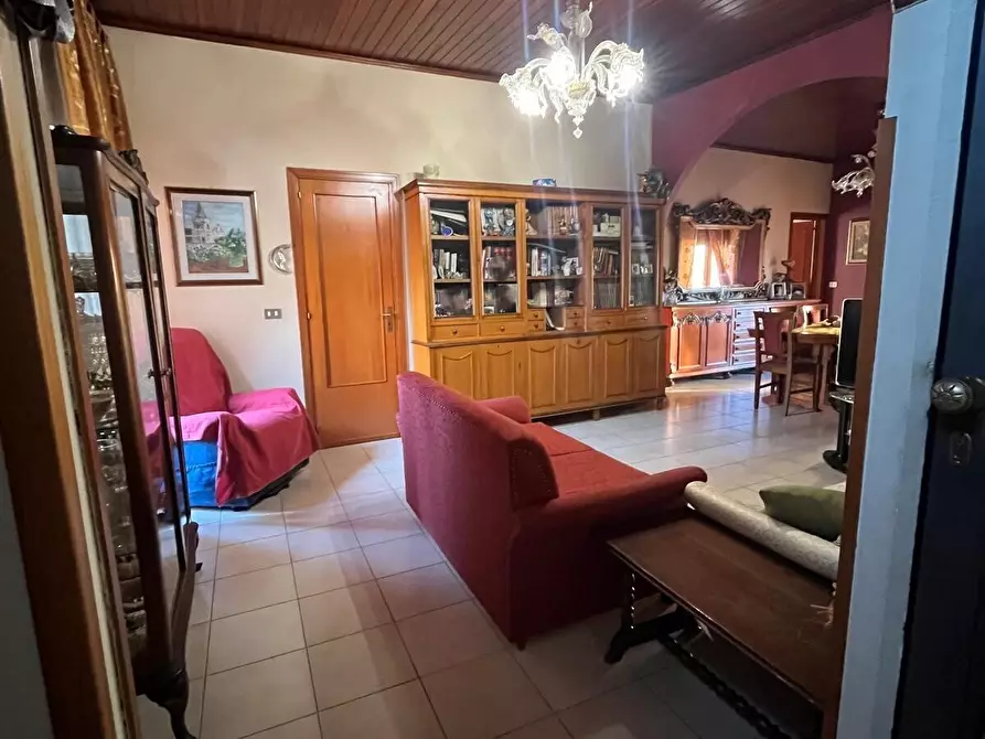 Immagine 13 di Casa indipendente in vendita  in Via Roma 6 a Gravina Di Catania