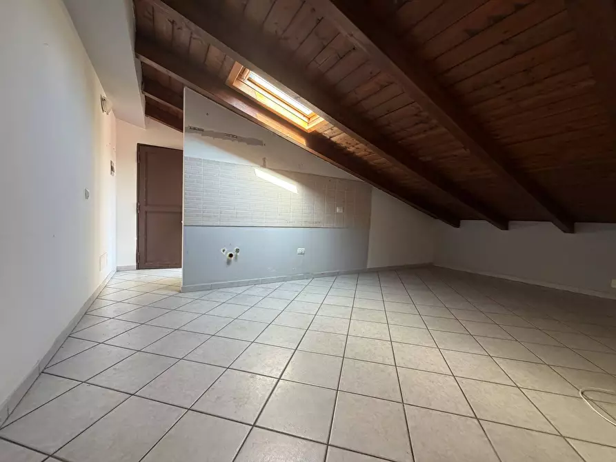 Immagine 9 di Mansarda in vendita  a Tremestieri Etneo