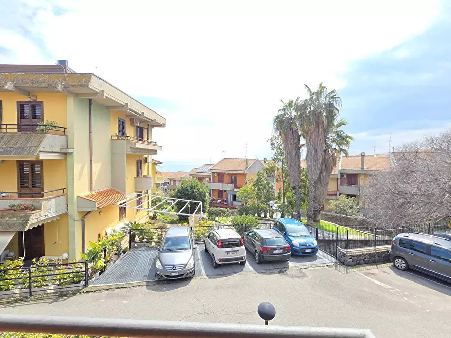 Immagine 47 di Villa in vendita  a Aci Castello