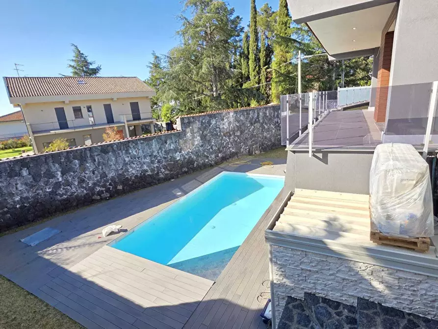 Immagine 4 di Villa in vendita  a Pedara