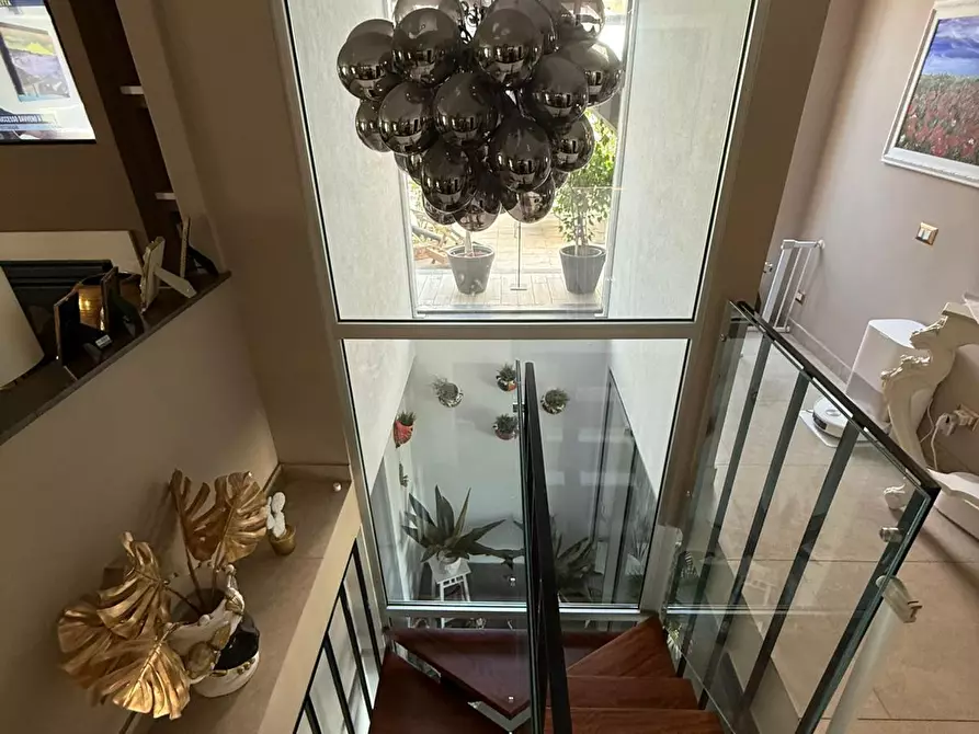 Immagine 19 di Villa in vendita  a Nicolosi