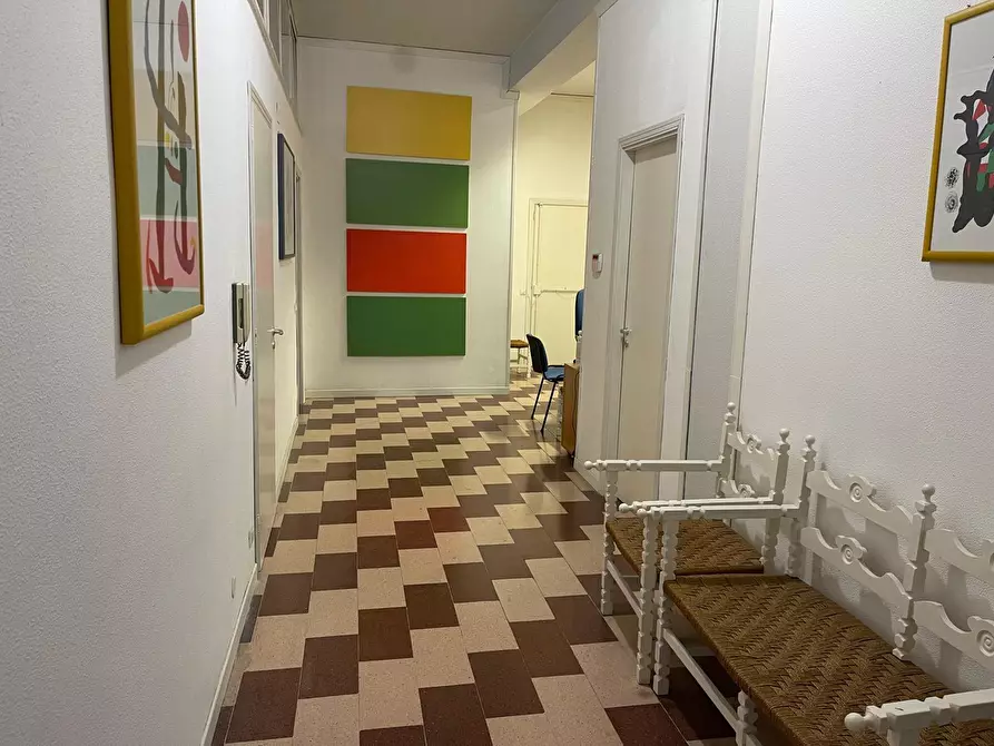 Immagine 8 di Locale commerciale in affitto  a Tremestieri Etneo