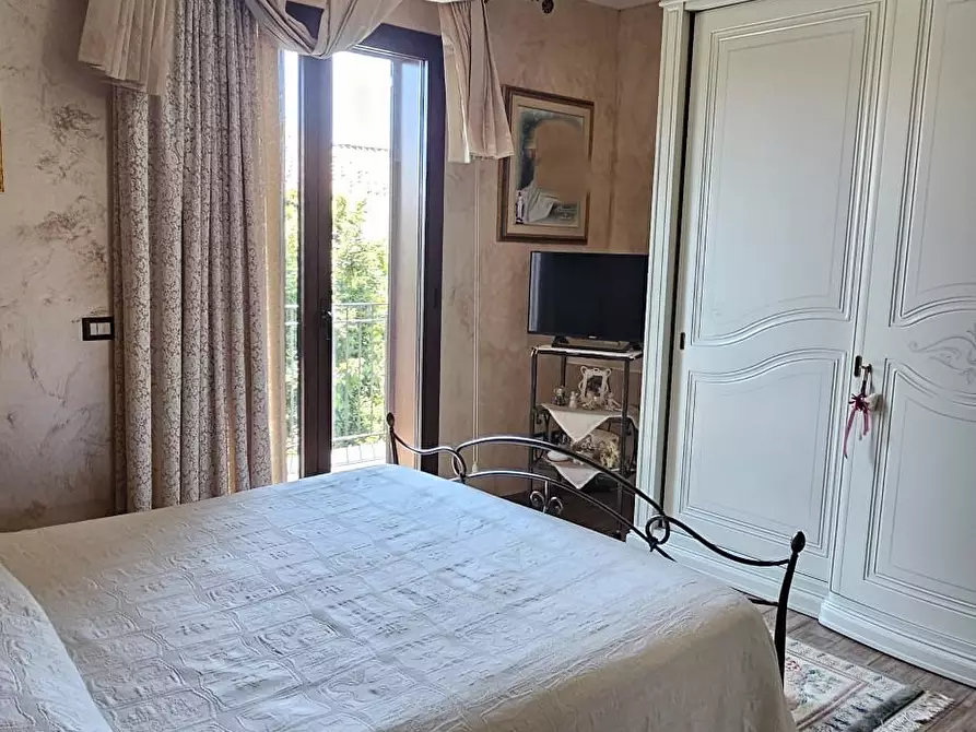 Immagine 10 di Villa in vendita  a Pedara