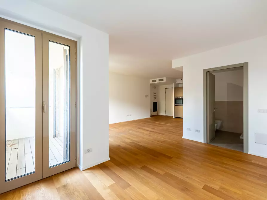 Immagine 3 di Bilocale in vendita  in Via dell'Ulivo 5 a Genova