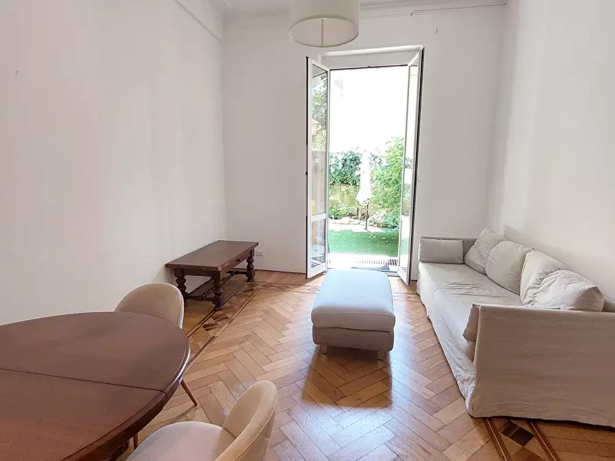 Immagine 10 di Trilocale in vendita  in Corso Magenta a Genova