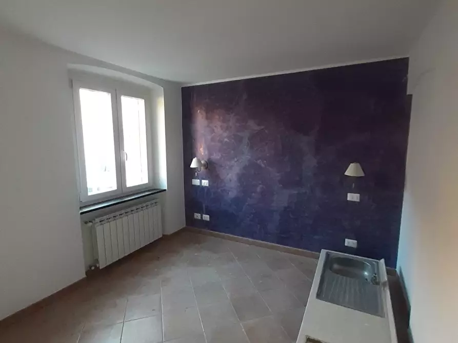 Immagine 5 di Bilocale in vendita  in Via Beata Chiara 9 a Genova