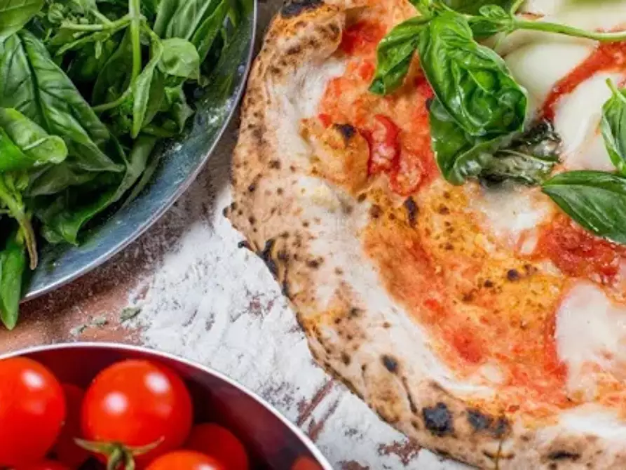 Immagine 1 di Pizzeria / Pub in vendita  a Genova