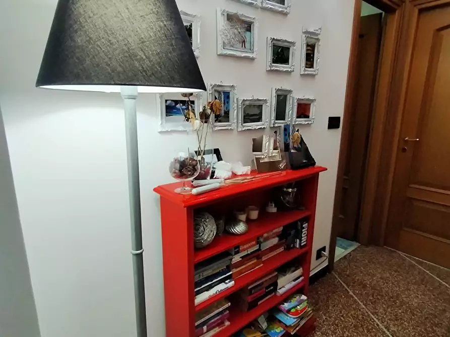 Immagine 60 di Bilocale in vendita  in Via delle Gavette a Genova