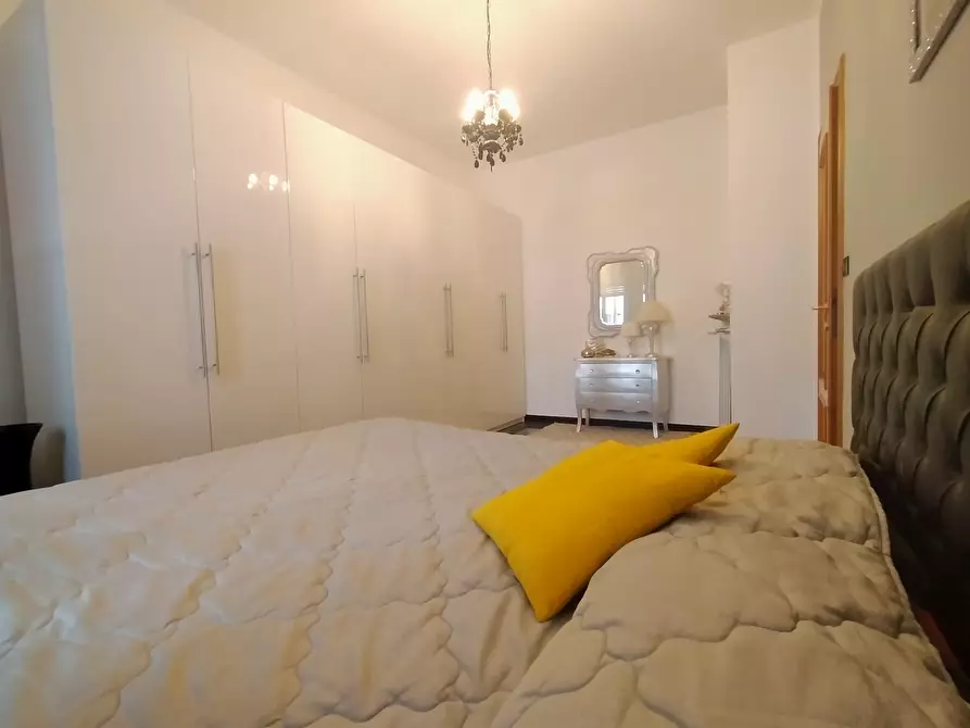 Immagine 30 di Bilocale in vendita  in Via delle Gavette a Genova