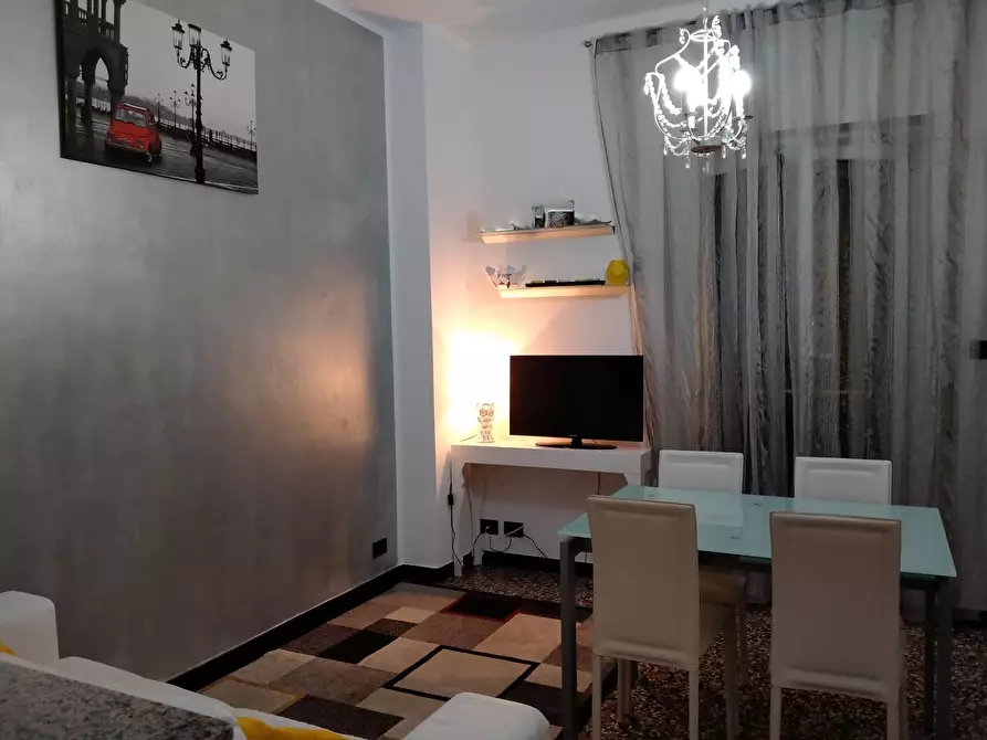 Immagine 28 di Bilocale in vendita  in Via delle Gavette a Genova
