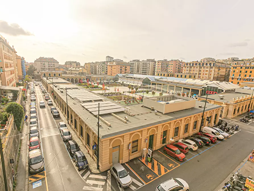Immagine 31 di Pentalocale in vendita  in Via Benvenuto Cellini 16 a Genova
