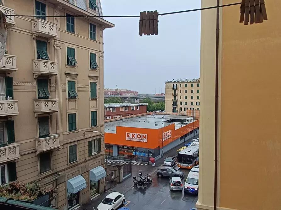 Immagine 20 di Appartamento in vendita  in Via Cornigliano 34 a Genova