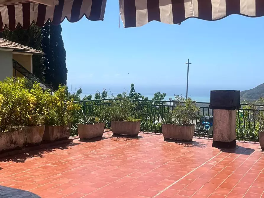 Immagine 1 di Bilocale in affitto  in Via al Castello 4 a Leivi