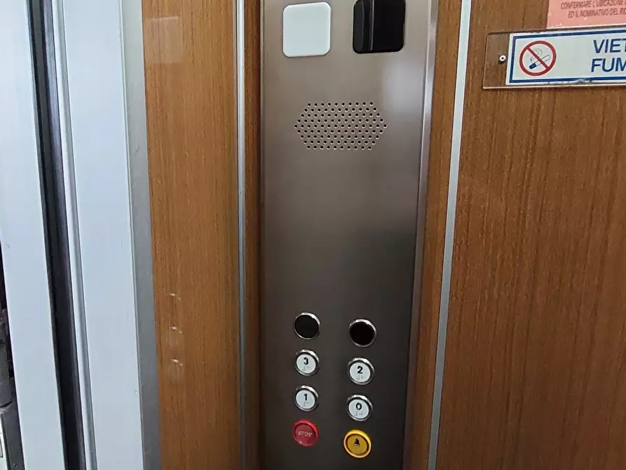 Immagine 43 di Trilocale in vendita  in Piazza Eugenio Marchese a Busalla