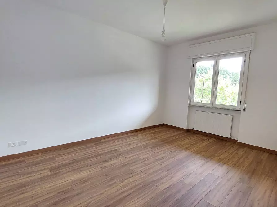 Immagine 8 di Trilocale in vendita  in Piazza Eugenio Marchese a Busalla