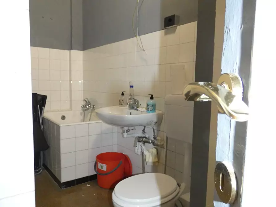 Immagine 11 di Ufficio in affitto  in Via Cesarea 10 a Genova