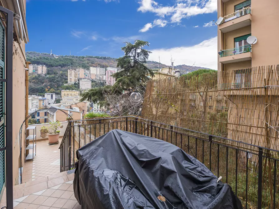 Immagine 21 di Appartamento in vendita  in Via Montenero a Genova