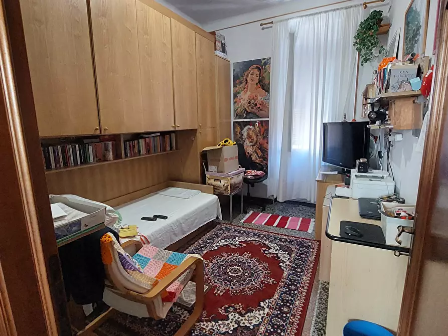 Immagine 11 di Pentalocale in vendita  in Via Casata Centuriona a Genova
