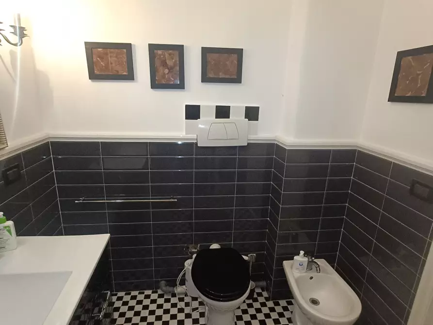 Immagine 54 di Appartamento in vendita  in Via Nizza 8 a Genova