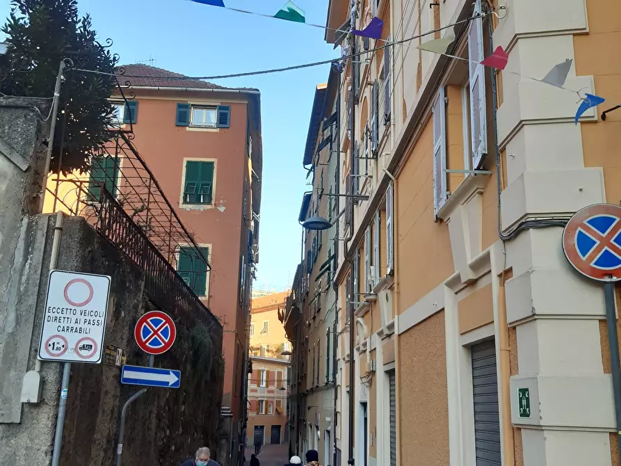 Immagine 2 di Bilocale in vendita  in Via Beata Chiara 9 a Genova