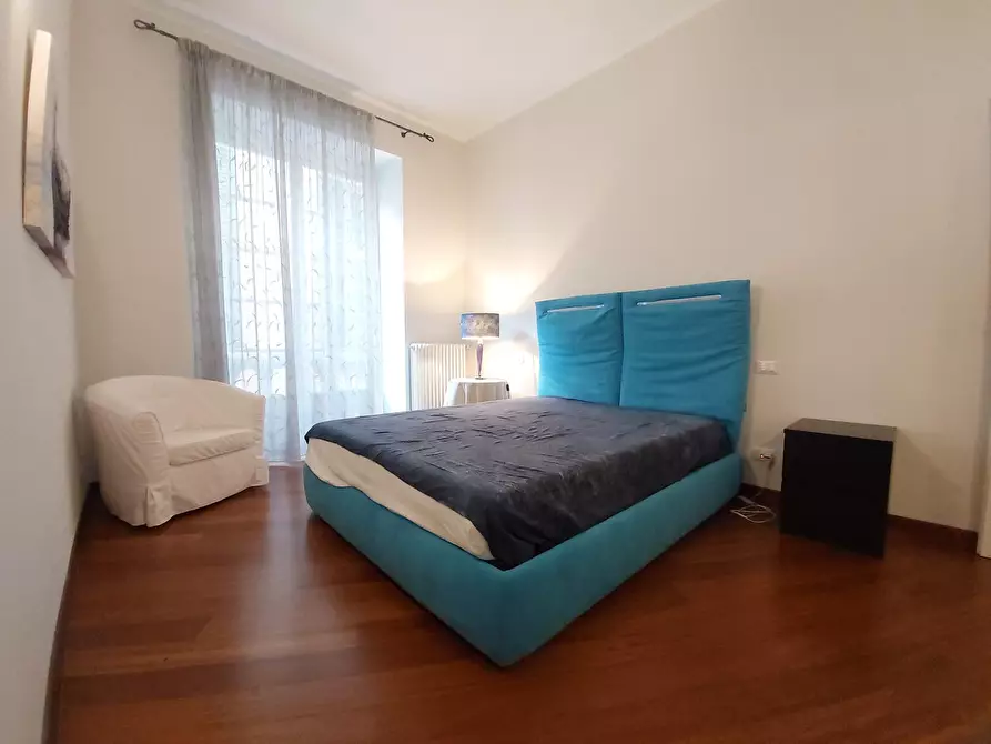 Immagine 11 di Bilocale in vendita  in Via Lomellini a Genova