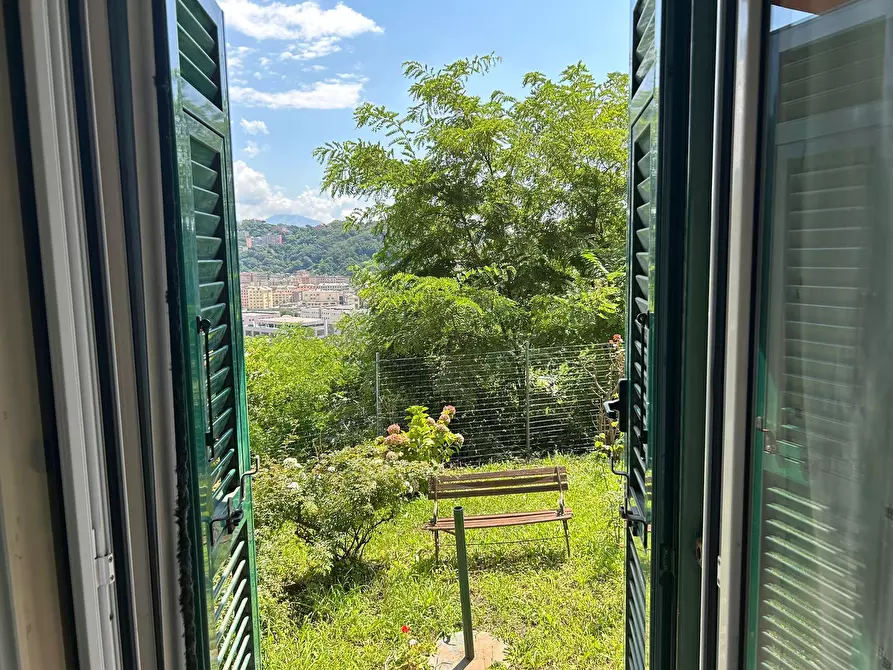 Immagine 15 di Quadrilocale in vendita  in Via Coronata 69 a Genova