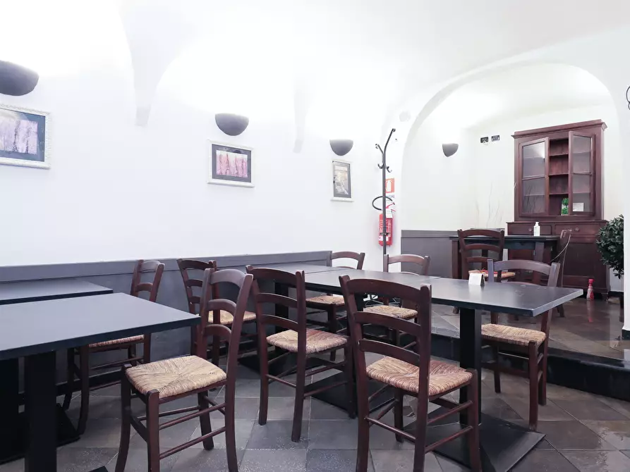 Immagine 15 di Locale commerciale in vendita  in Via di San Bernardo a Genova