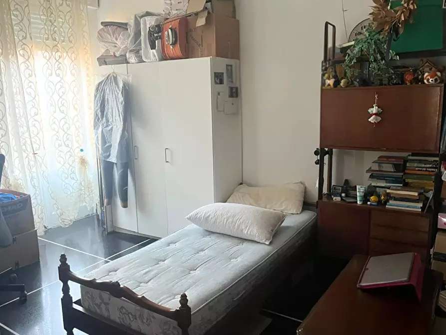 Immagine 5 di Pentalocale in vendita  in Via Federico Donaver 7 a Genova