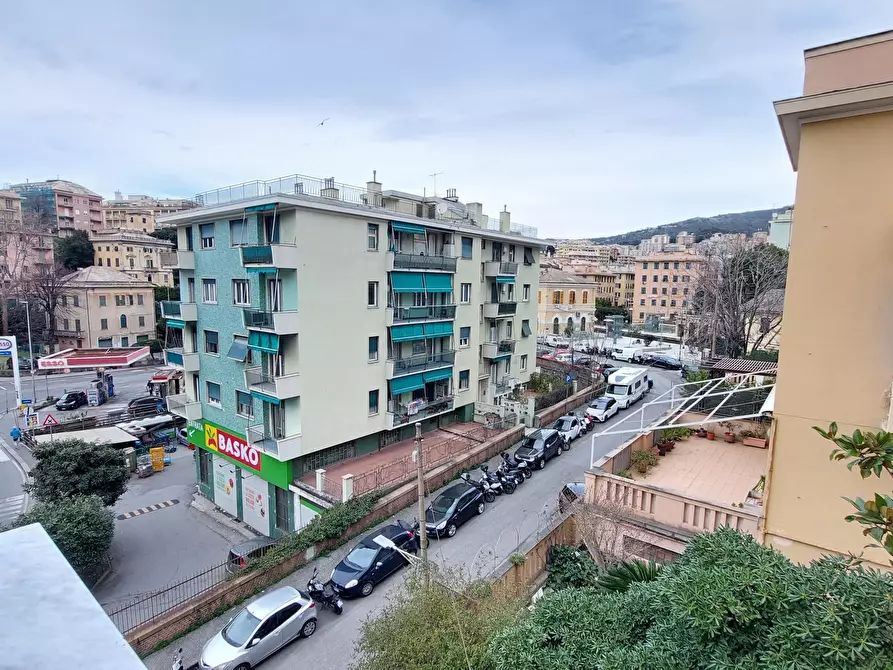 Immagine 37 di Quadrilocale in vendita  in Via Sturla 54 a Genova