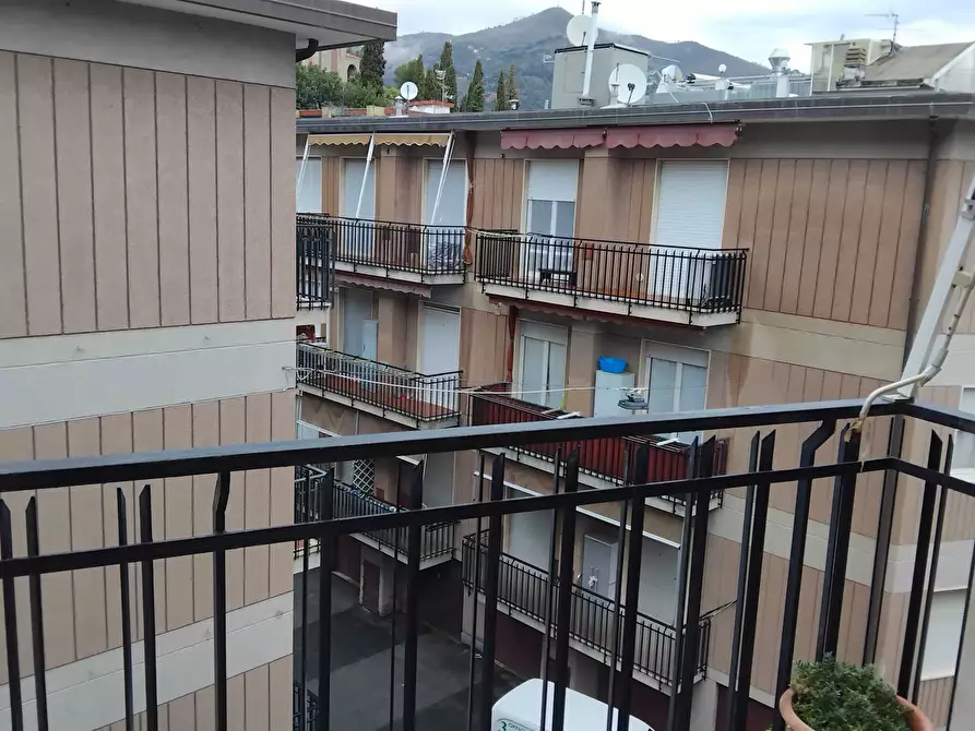 Immagine 17 di Bilocale in affitto  in Via Giotto 5 a Alassio