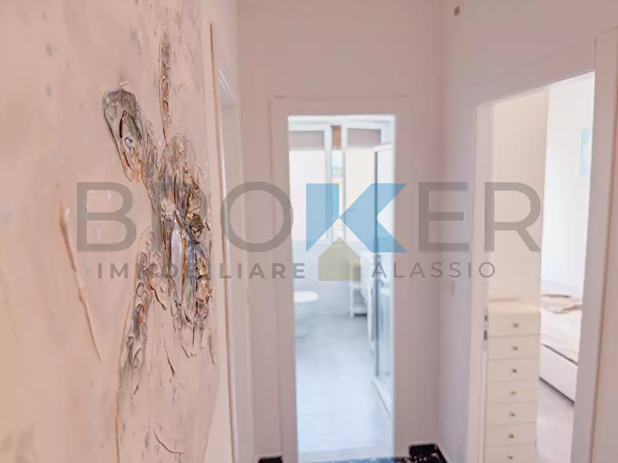 Immagine 14 di Trilocale in vendita  in Via Neghelli 56 a Alassio