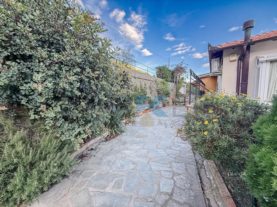 Immagine 22 di Casa indipendente in vendita  in Regione Fenarina 5 a Alassio